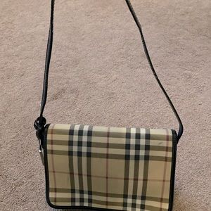 Burberry purse
